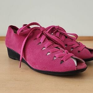 San Miguel Pink Suede Lace up Peep Toe Shoes 9.5 AB